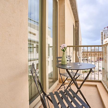 Stylish Apartment In Tigne Point Sliema Eksteriør billede