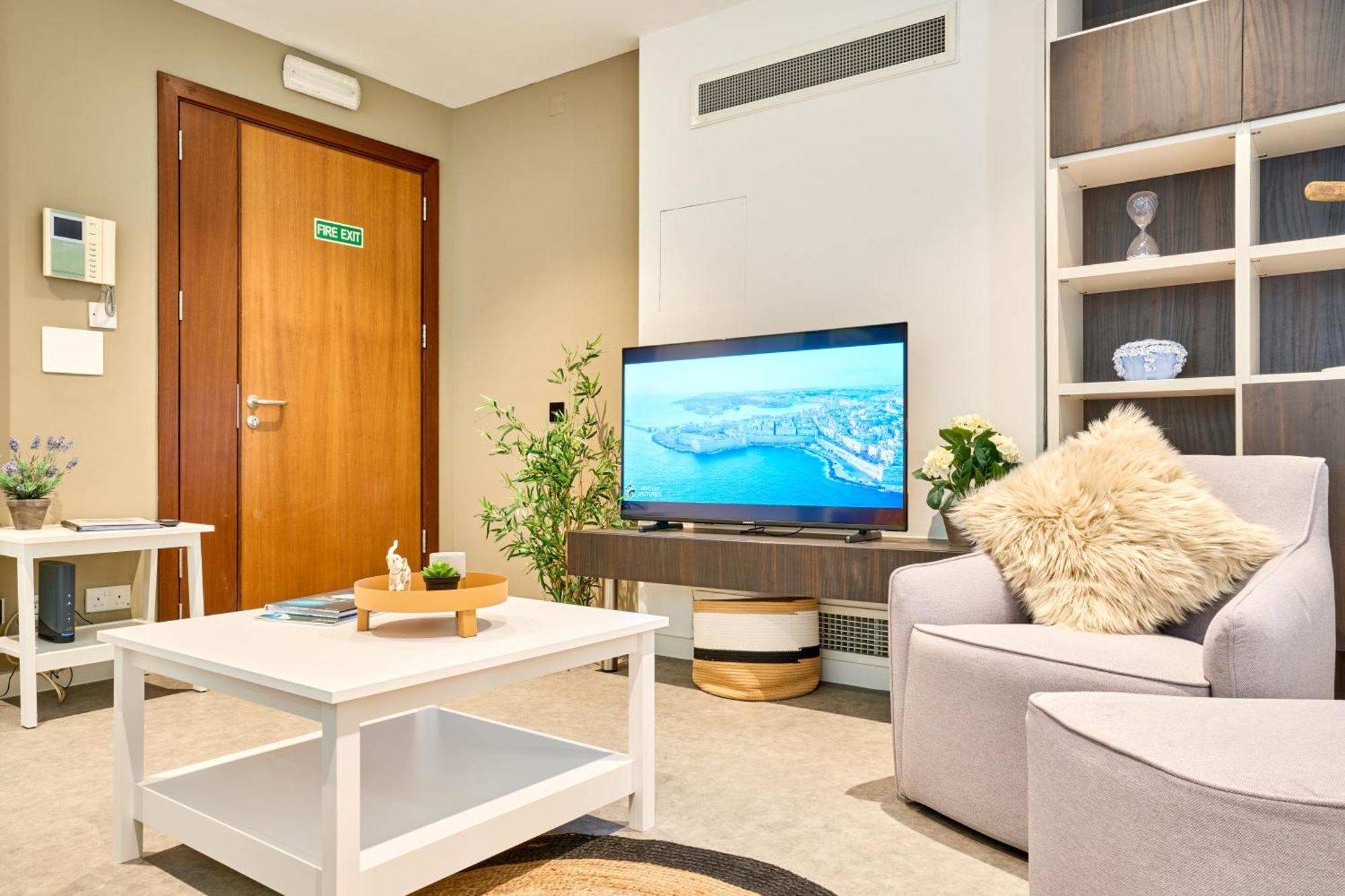 Stylish Apartment In Tigne Point Sliema Eksteriør billede