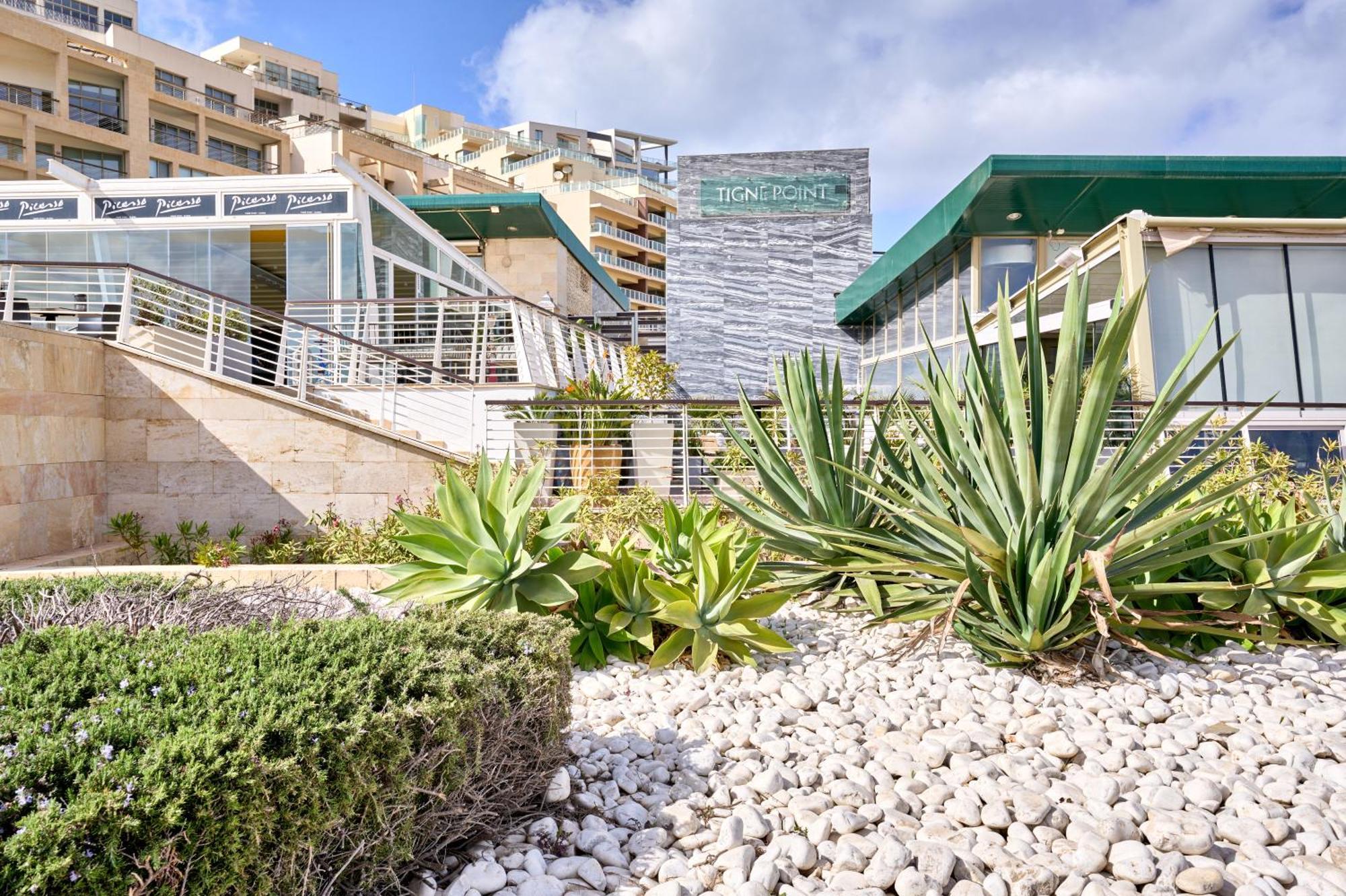 Stylish Apartment In Tigne Point Sliema Eksteriør billede