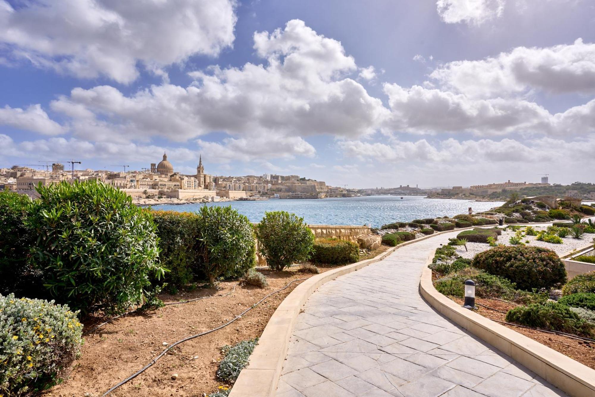 Stylish Apartment In Tigne Point Sliema Eksteriør billede